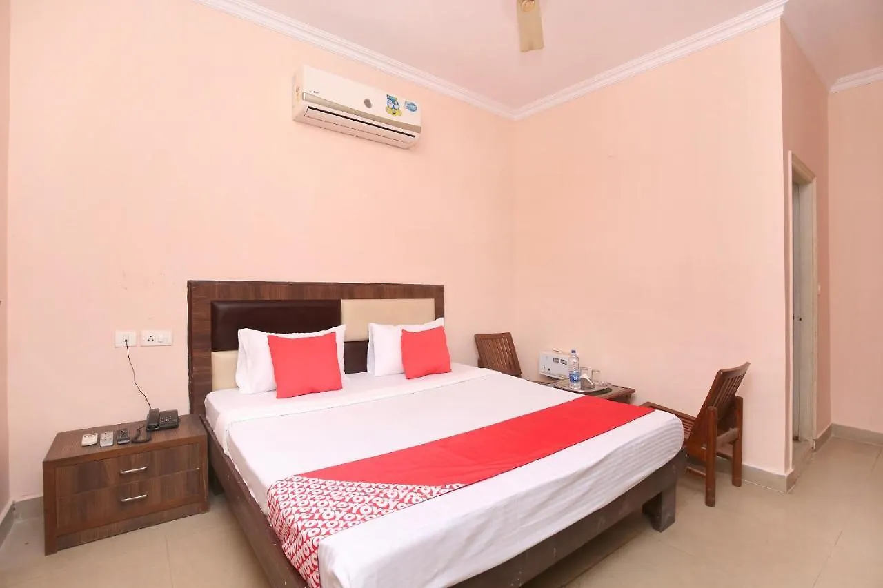 Oyo 24423 Hotel Royal Sohana India