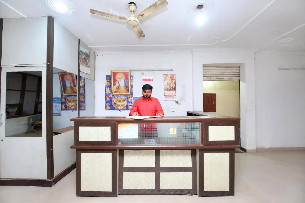 Oyo 24423 Hotel Royal Sohana