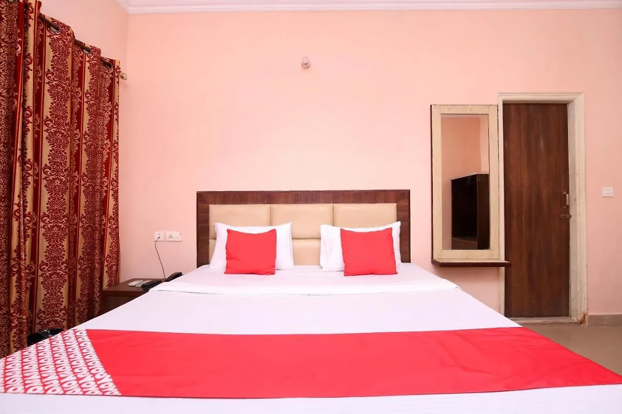 Oyo 24423 Hotel Royal Sohana