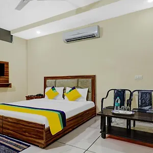 Hotel Itsy By Treebo - Sk Grand - Sector 80 Mohali